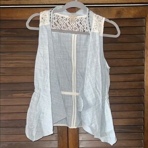 Lace-Trimmed Light Blue Sleeveless Vest